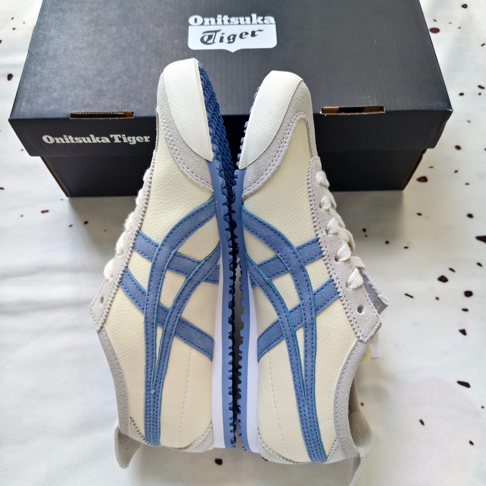 Onitsuka Tiger by Asics Men's Cream & Blue Low-Profile Sneaker - Picture 3 of 9